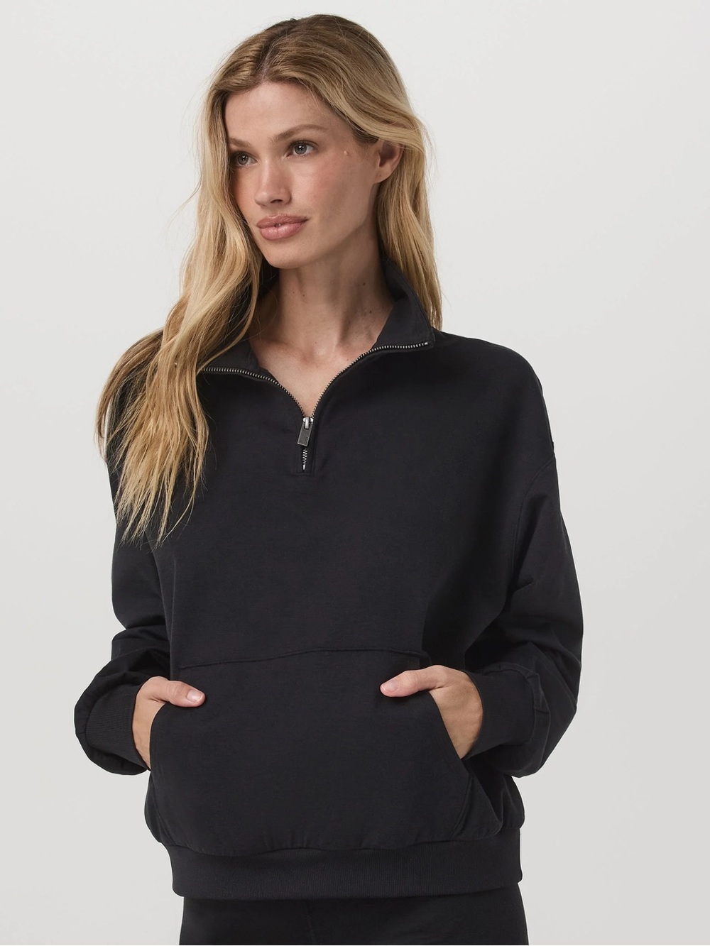 Vuori Sweatshirt Size Medium